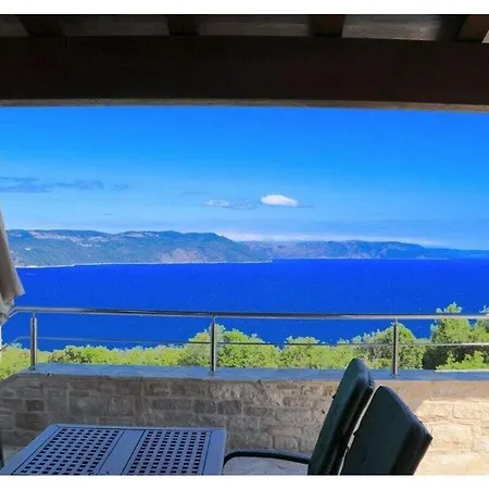 Vista Fantastico Vila *